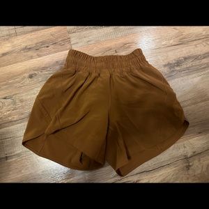 Lululemon Shorts, size 2, 4 in